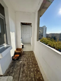 Satılır köhnə tikili 3 otaqlı 70 m², Bakıxanov q.-7