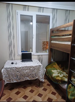 Satılır köhnə tikili 3 otaqlı 60 m², Azadlıq prospekti m.-3