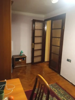 Satılır köhnə tikili 2 otaqlı 42 m², Elmlər Akademiyası m.-6