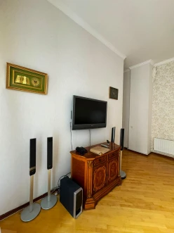 İcarə köhnə tikili 4 otaqlı 200 m², Səbail r.-6