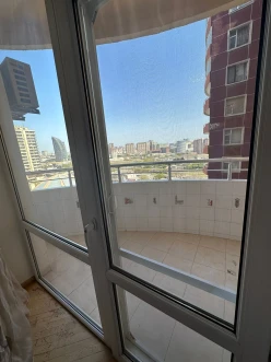 İcarə yeni tikili 3 otaqlı 130 m²,  28 May m.-21