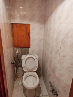 Satılır köhnə tikili 4 otaqlı 110 m²,  İnşaatçılar m.-11