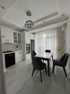 İcarə yeni tikili 3 otaqlı 130 m²,  Nəriman Nərimanov m.-8