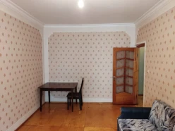 Satılır köhnə tikili 4 otaqlı 110 m²,  İnşaatçılar m.-10