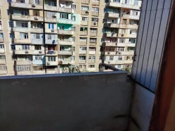 Satılır köhnə tikili 4 otaqlı 110 m²,  İnşaatçılar m.-14