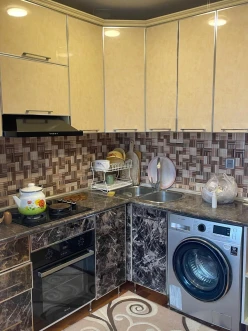 Satılır köhnə tikili 4 otaqlı 110 m²,  İnşaatçılar m.-19