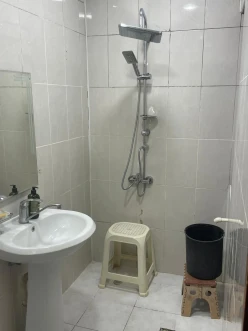 Satılır köhnə tikili 4 otaqlı 110 m²,  İnşaatçılar m.-7