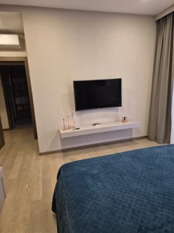 İcarə yeni tikili 3 otaqlı 120 m²,  28 May m.-7