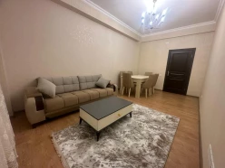 İcarə yeni tikili 3 otaqlı 75 m², İnşaatçılar m.-4