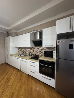 İcarə yeni tikili 3 otaqlı 111 m²,  Yasamal-5