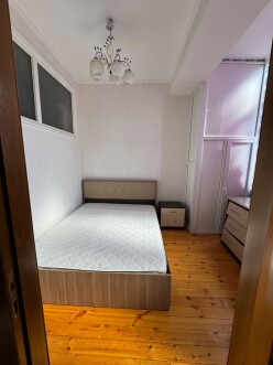 Satılır yeni tikili 2 otaqlı 60 m², İnşaatçılar m.-4 Satılır yeni tikili 2 otaqlı 60 m², İnşaatçılar m.-4