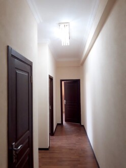 Satılır yeni tikili 1 otaqlı 40 m²,  İnşaatçılar m.-3