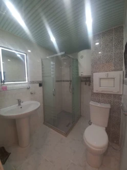 Satılır köhnə tikili 2 otaqlı 45 m², Azadlıq prospekti m.-10