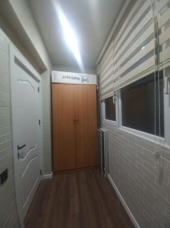 Satılır köhnə tikili 2 otaqlı 45 m², Azadlıq prospekti m.-9