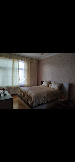 Satılır ev/villa 8 otaqlı 500 m², Əhmədli m.-27 Satılır ev/villa 8 otaqlı 500 m², Əhmədli m.-27