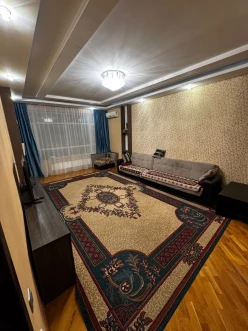 Satılır yeni tikili 2 otaqlı 80 m²,  İnşaatçılar m.-6