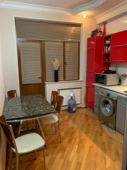 Satılır yeni tikili 3 otaqlı 112 m², İnşaatçılar m.-12