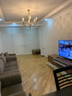 Satılır yeni tikili 3 otaqlı 112 m², İnşaatçılar m.-12