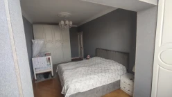 Satılır köhnə tikili 5 otaqlı 120 m², İnşaatçılar m.-19