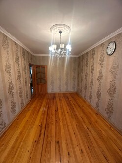 Satılır köhnə tikili 3 otaqlı 50 m², Həzi Aslanov m.-2 Satılır köhnə tikili 3 otaqlı 50 m², Həzi Aslanov m.-2