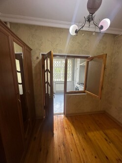 Satılır köhnə tikili 3 otaqlı 50 m², Həzi Aslanov m.-6 Satılır köhnə tikili 3 otaqlı 50 m², Həzi Aslanov m.-6