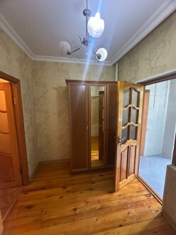 Satılır köhnə tikili 3 otaqlı 50 m², Həzi Aslanov m.-7 Satılır köhnə tikili 3 otaqlı 50 m², Həzi Aslanov m.-7
