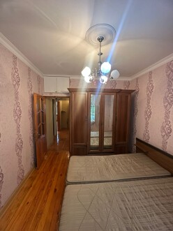 Satılır köhnə tikili 3 otaqlı 50 m², Həzi Aslanov m.-5 Satılır köhnə tikili 3 otaqlı 50 m², Həzi Aslanov m.-5