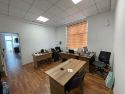 İcarə ofis 2 otaqlı 50 m², Gənclik m.