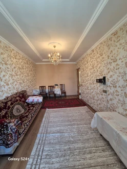 Satılır köhnə tikili 2 otaqlı 60 m²,  İnşaatçılar m.-8