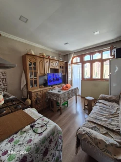 Satılır köhnə tikili 2 otaqlı 60 m²,  İnşaatçılar m.-5