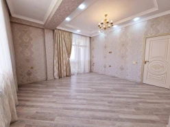 Satılır yeni tikili 2 otaqlı 75 m², Qara Qarayev m.-3