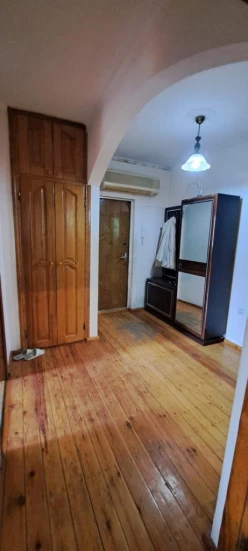 Satılır köhnə tikili 3 otaqlı 72 m², Elmlər Akademiyası m.-6