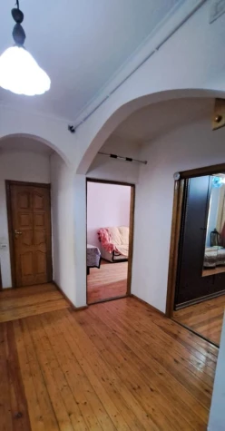 Satılır köhnə tikili 3 otaqlı 72 m², Elmlər Akademiyası m.-4