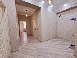 Satılır yeni tikili 2 otaqlı 75 m², Qara Qarayev m.-11