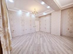 Satılır yeni tikili 2 otaqlı 75 m², Qara Qarayev m.-4