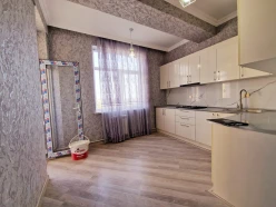 Satılır yeni tikili 2 otaqlı 75 m², Qara Qarayev m.-8