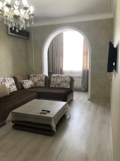 İcarə köhnə tikili 2 otaqlı 78 m², 8 Noyabr m.-4