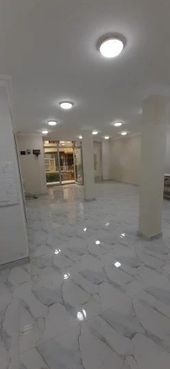 Satılır obyekt 130 m²,  İnşaatçılar m.-3