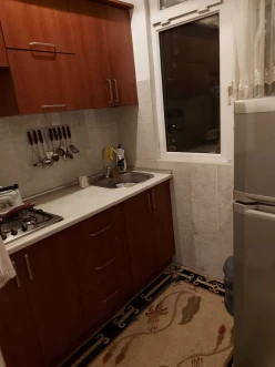 Satılır köhnə tikili 2 otaqlı 40 m²,  İnşaatçılar m.-9