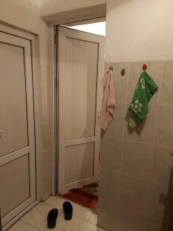 Satılır köhnə tikili 2 otaqlı 40 m²,  İnşaatçılar m.-8