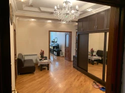 Satılır yeni tikili 3 otaqlı 120 m², İnşaatçılar m.-6