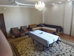 Satılır yeni tikili 3 otaqlı 135 m², İnşaatçılar m.-13