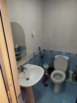 Satılır yeni tikili 3 otaqlı 135 m², İnşaatçılar m.-6