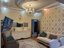 Satılır yeni tikili 2 otaqlı 57 m², İnşaatçılar m.-7