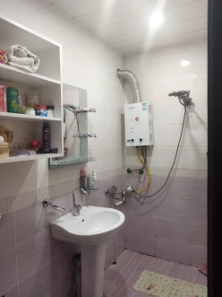 Satılır köhnə tikili 3 otaqlı 85 m², İnşaatçılar m.-10