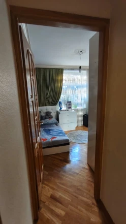 Satılır köhnə tikili 4 otaqlı 100 m²,  İnşaatçılar m.-6