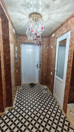 Satılır köhnə tikili 4 otaqlı 100 m²,  İnşaatçılar m.-10