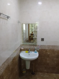 Satılır yeni tikili 2 otaqlı 40.5 m², İnşaatçılar m.-10