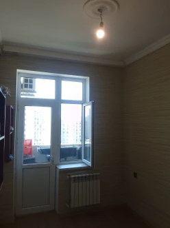 Satılır yeni tikili 2 otaqlı 40.5 m², İnşaatçılar m.-7