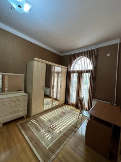 İcarə köhnə tikili 2 otaqlı 52 m²,  28 May m.-6